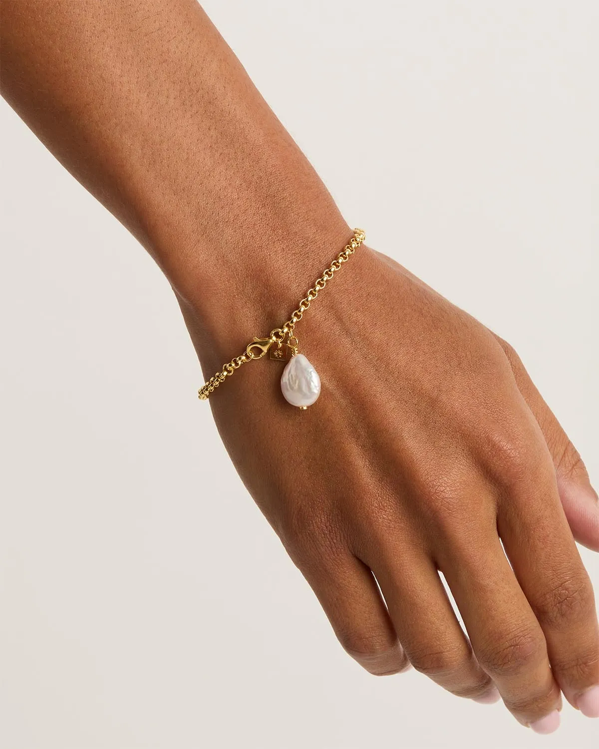 18k Gold Vermeil Embrace Stillness Pearl Bracelet